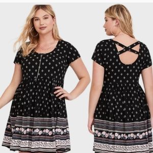 Torrid black border print challis minidress